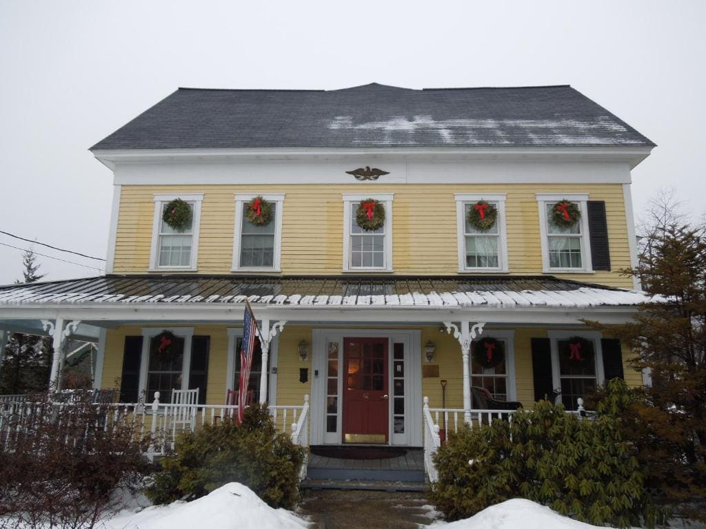 Kearsarge Inn - View 4