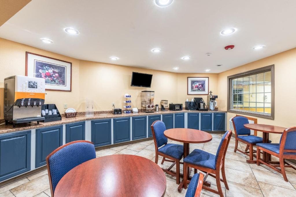 Americas Best Value Inn Searcy - View 3