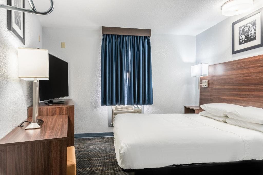 Americas Best Value Inn Searcy - View 7