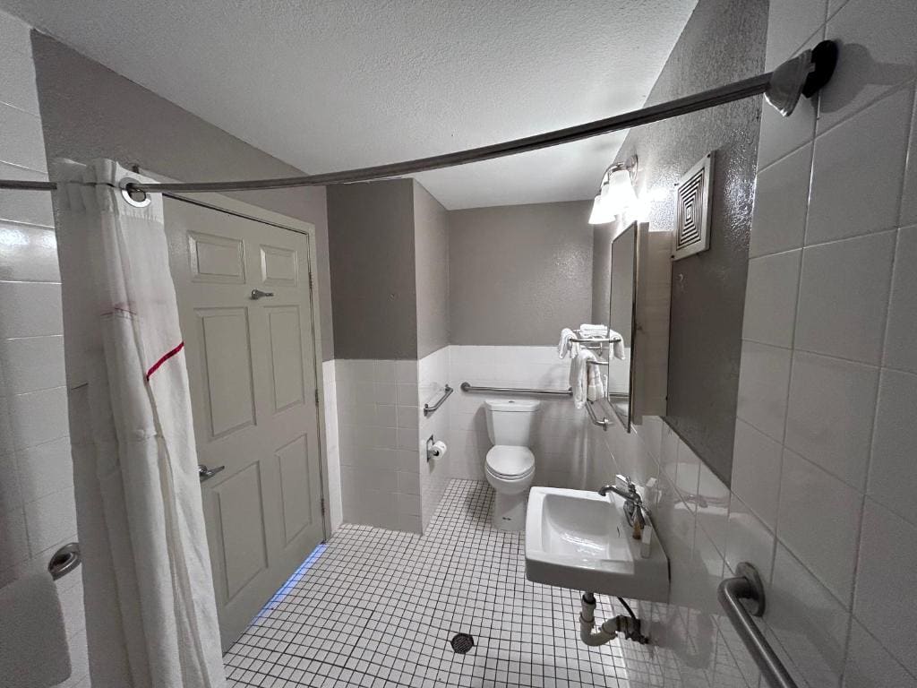 Red Roof Inn Arlington - Entertainment District - View 3
