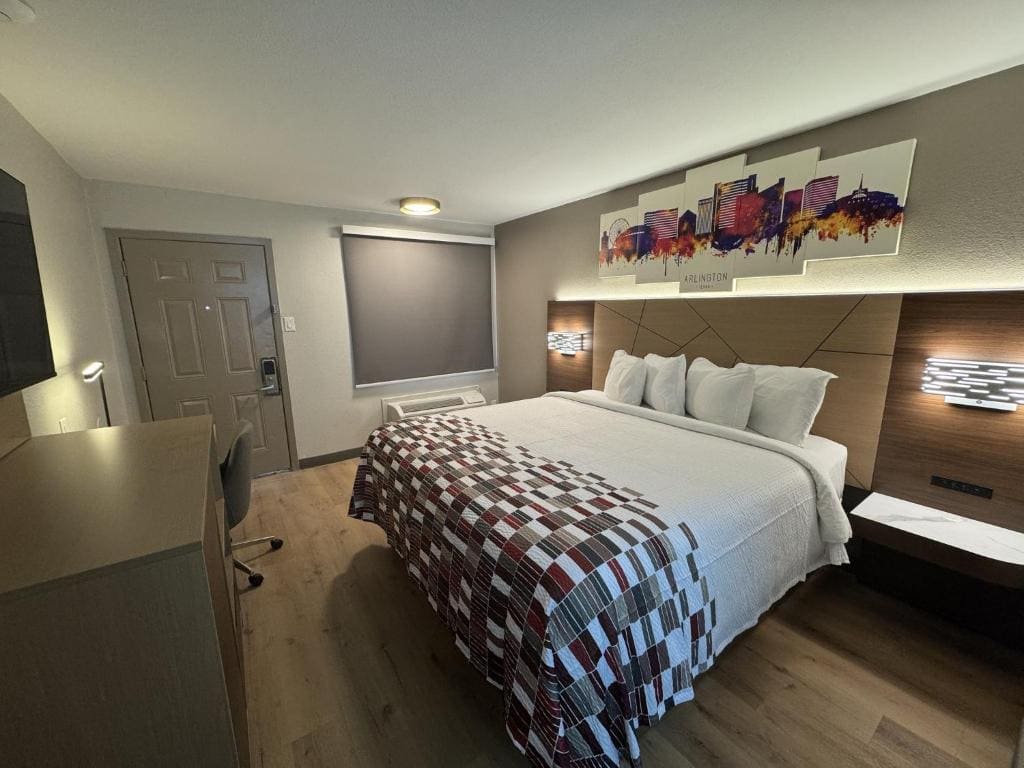 Red Roof Inn Arlington - Entertainment District - View 7