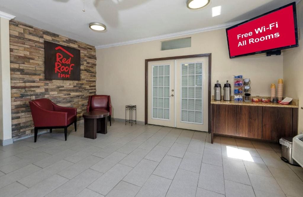 Red Roof Inn Arlington - Entertainment District - View 4