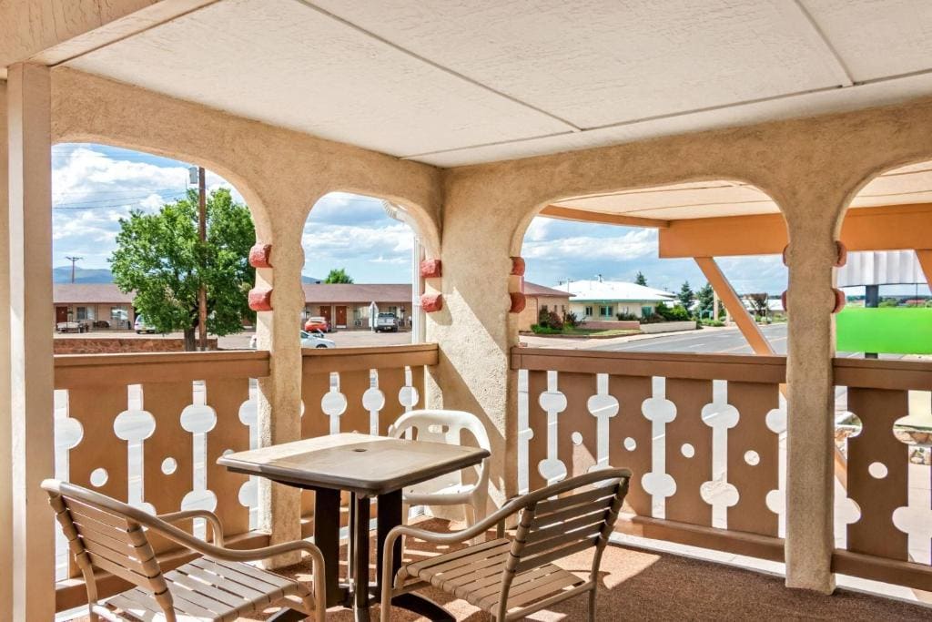 Travelodge by Wyndham Las Vegas NM - View 4