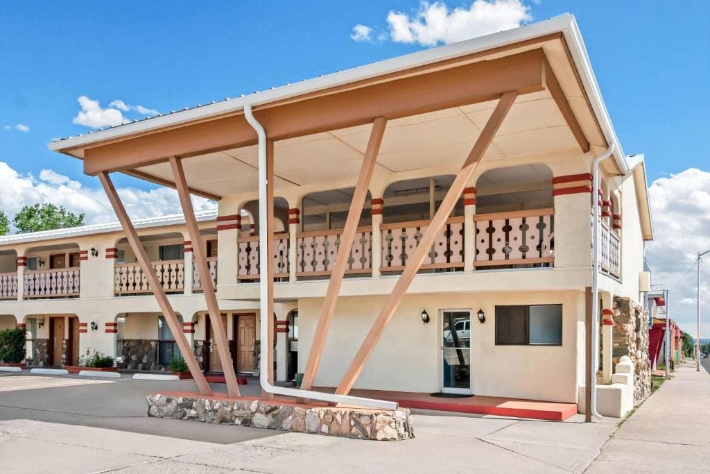 Travelodge by Wyndham Las Vegas NM - Main view