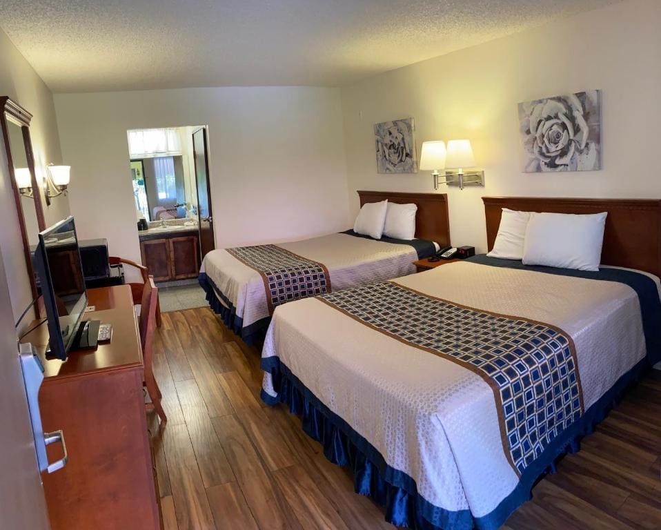 Vantage Point Inn - Woodland Hills - View 6