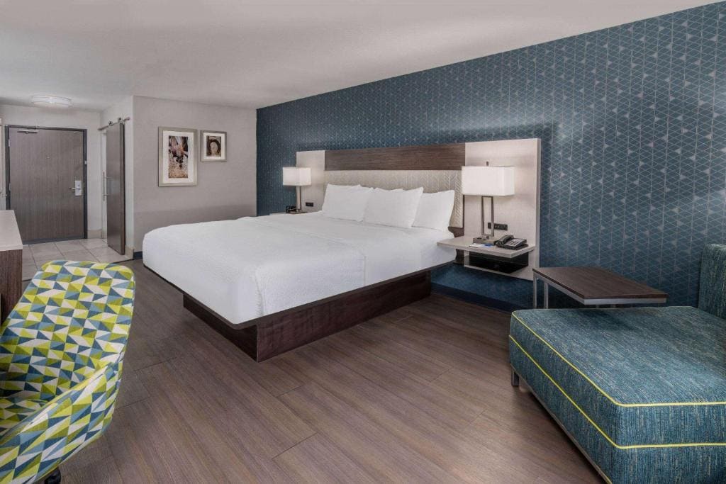 La Quinta by Wyndham Santa Rosa - View 6