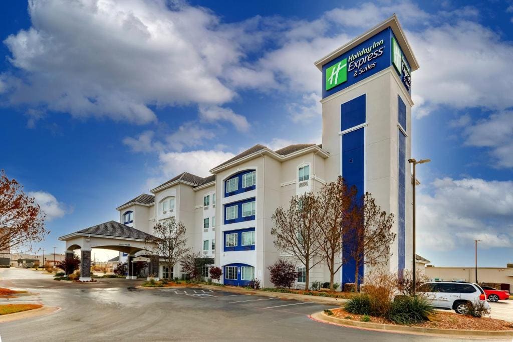 Holiday Inn Express & Suites - Ardmore by IHG - Main view