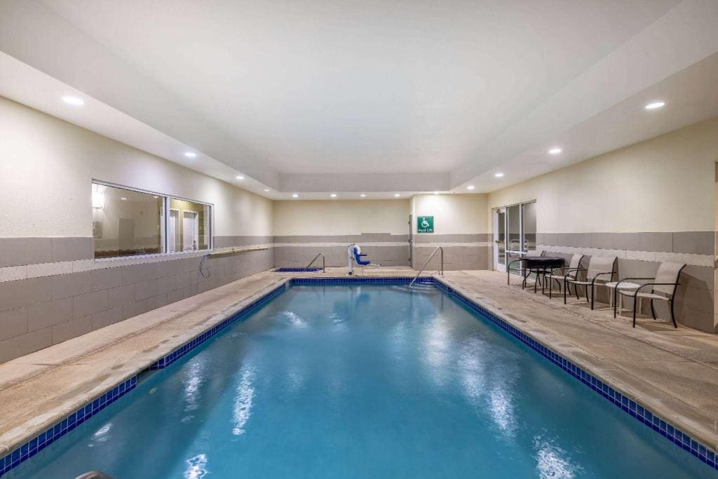 La Quinta by Wyndham Artesia - View 3