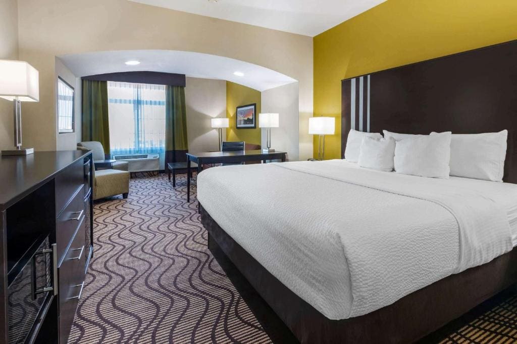 La Quinta by Wyndham Artesia - View 2