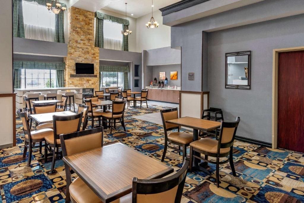 Comfort Suites Clovis North - View 3