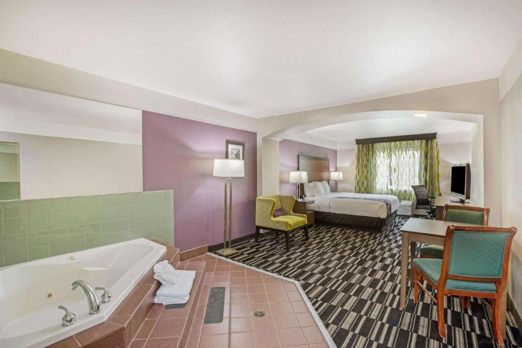 La Quinta by Wyndham Modesto Salida - View 7