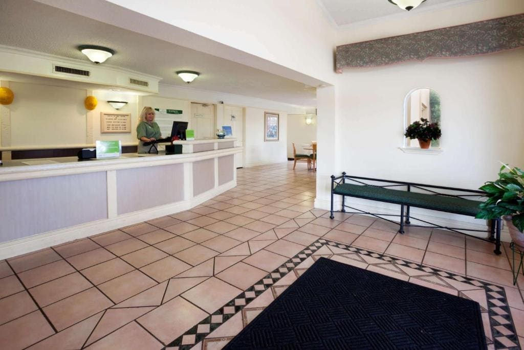 La Quinta Inn by Wyndham Austin Oltorf - View 4