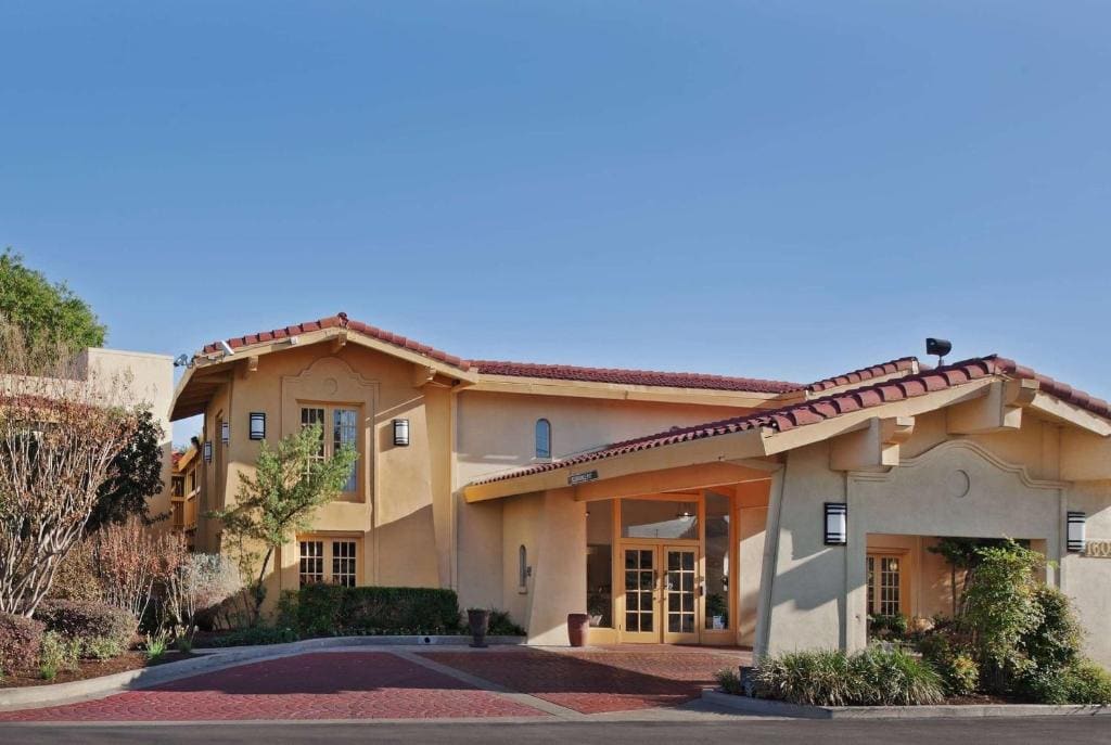 La Quinta Inn by Wyndham Austin Oltorf - View 5