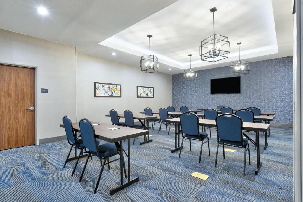La Quinta Inn & Suites by Wyndham Eagle Pass - View 7