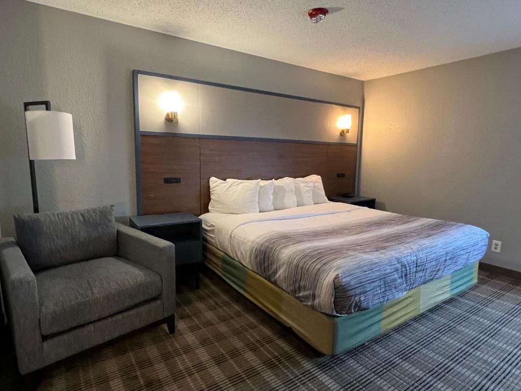 AmericInn by Wyndham Glendale Milwaukee - View 2