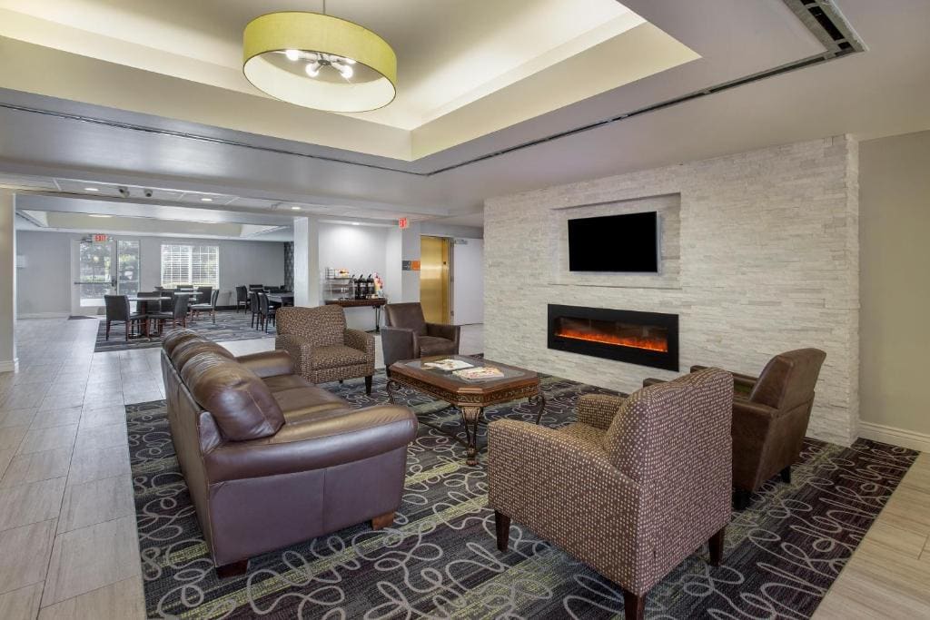 La Quinta by Wyndham Visalia/Sequoia Gateway - View 3