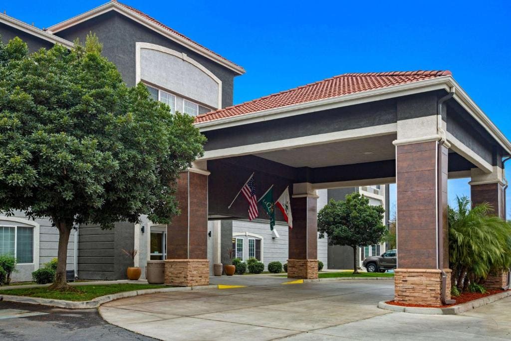La Quinta by Wyndham Visalia/Sequoia Gateway - View 5