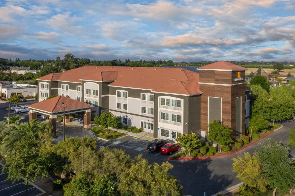 La Quinta by Wyndham Visalia/Sequoia Gateway - Main view