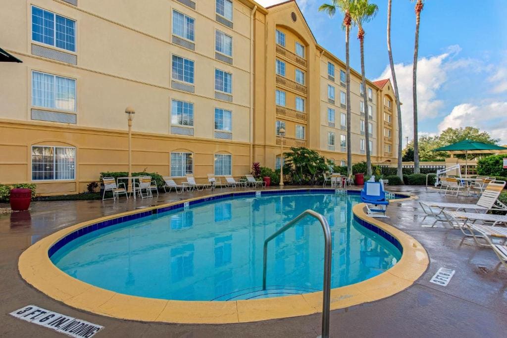La Quinta by Wyndham Orlando Airport North - View 7