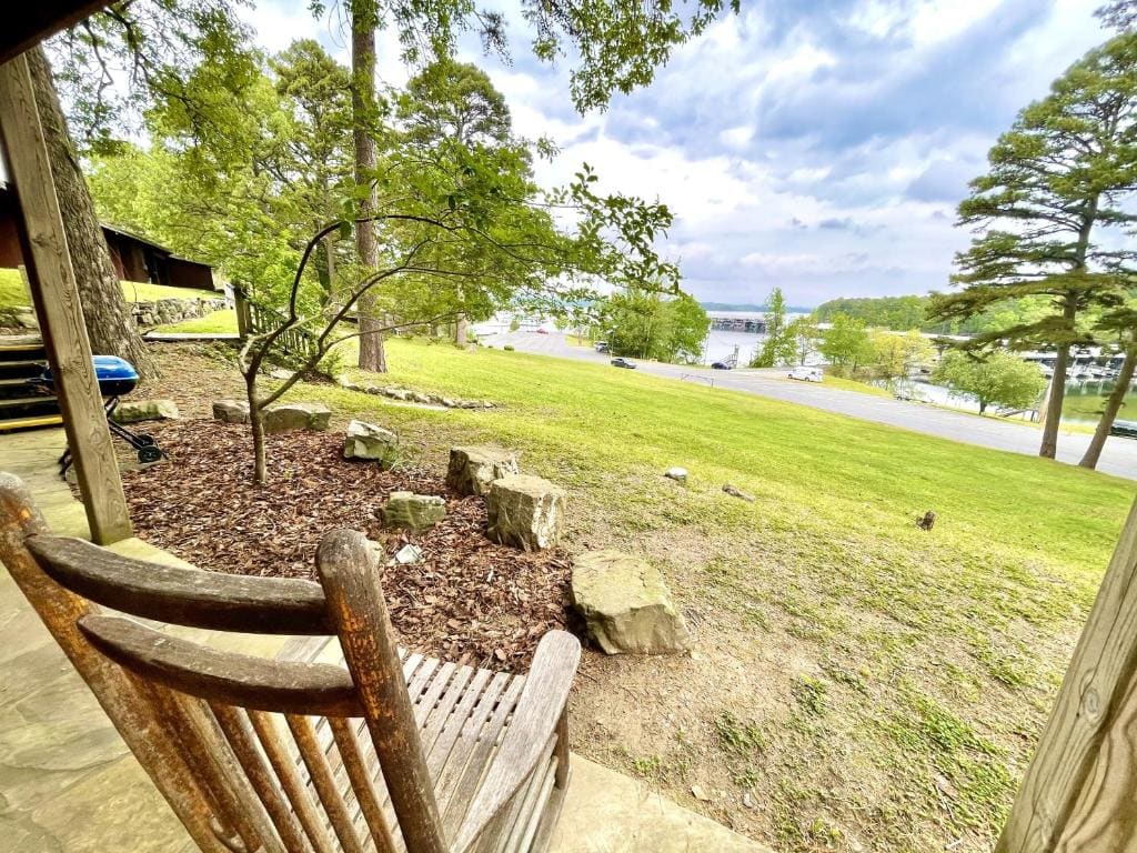 Lake view queen Guest Room with two queens and deck - View 4