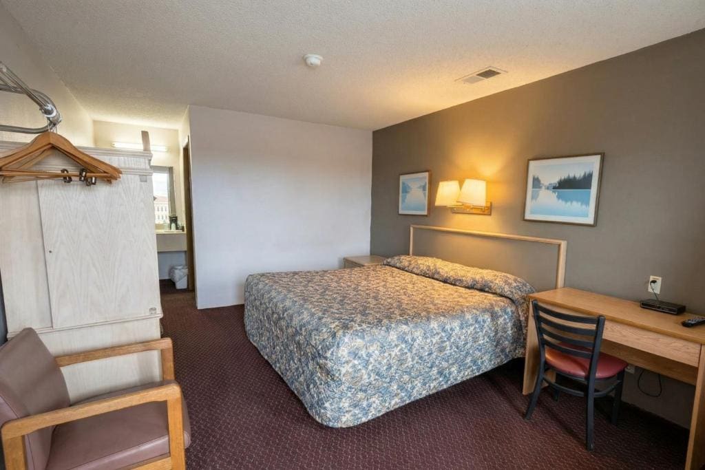 Lake Erie Lodge Oregon - Toledo - Curtice OH - View 7
