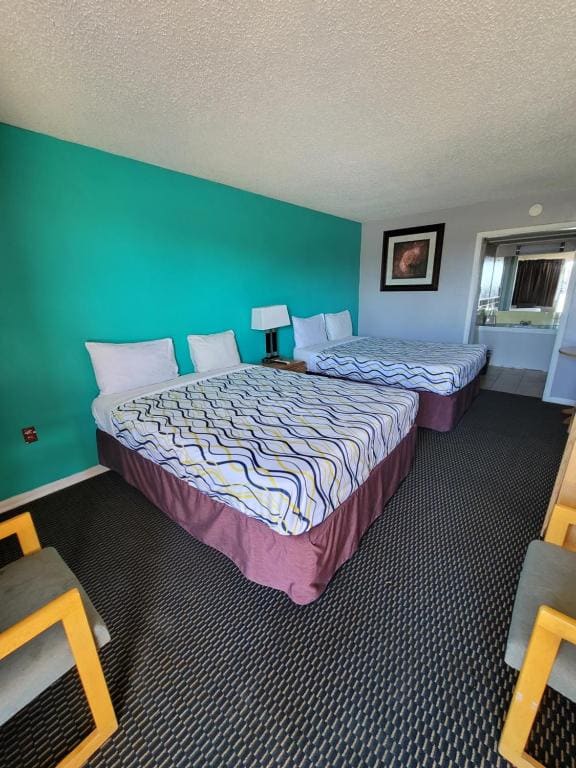 Lamplighter Inn Independence - View 2