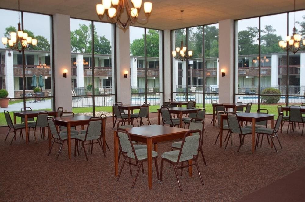 Landmark Inn - View 3
