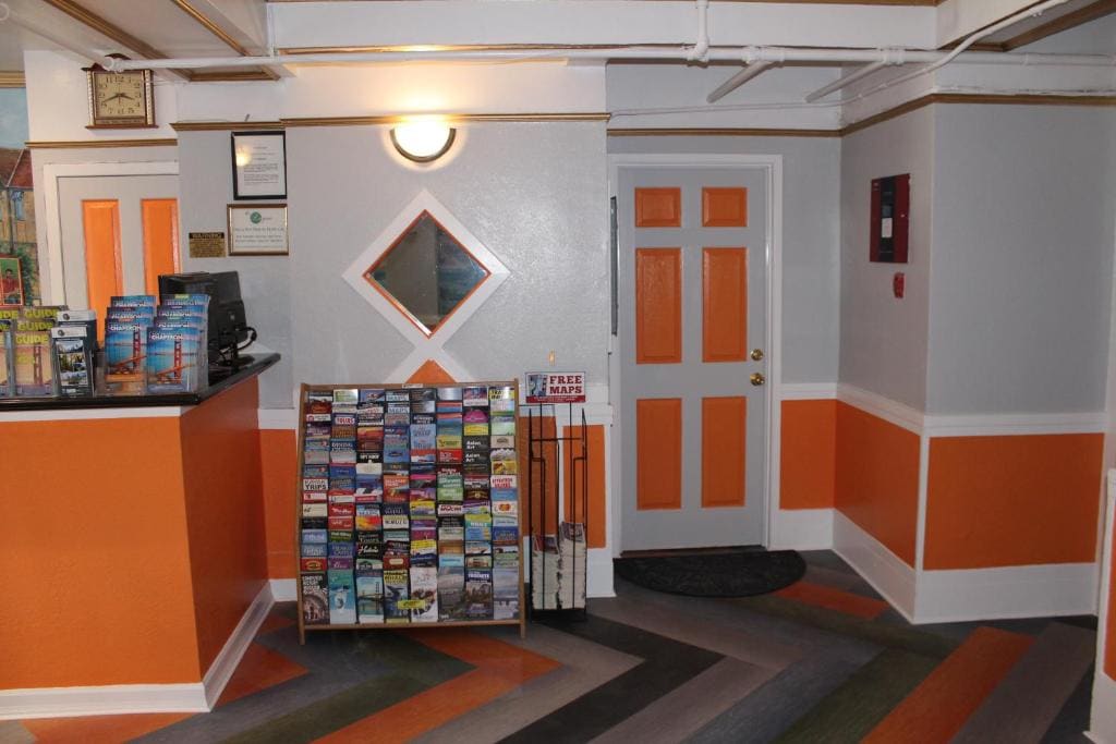 Layne Hotel - View 5
