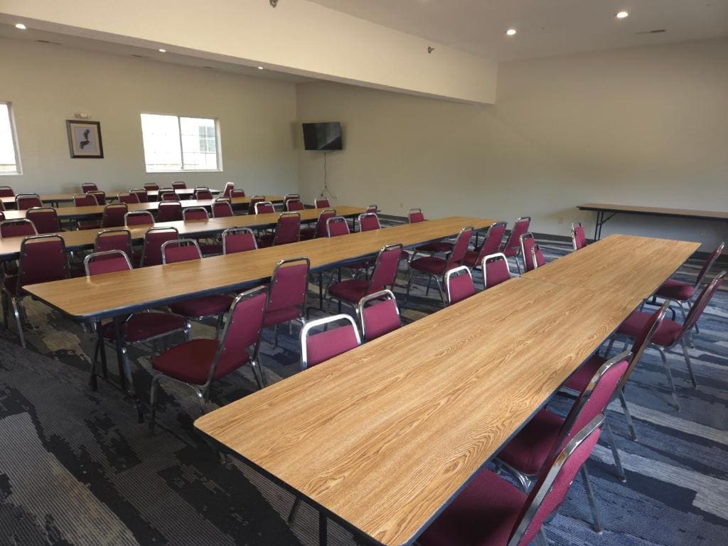 MainStay Suites LeClaire - Quad Cities - View 5