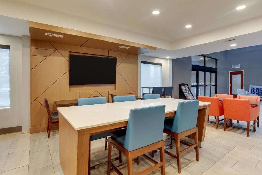 Holiday Inn Express Lexington Southwest Nicholasville by IHG - View 4