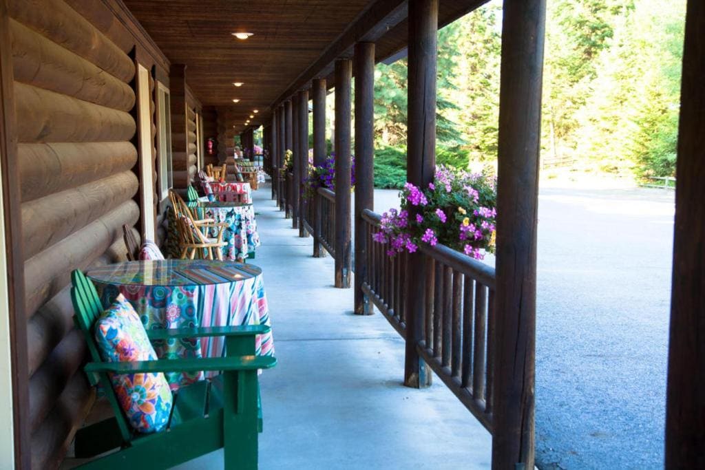 Log Inn Bonners Ferry - View 3