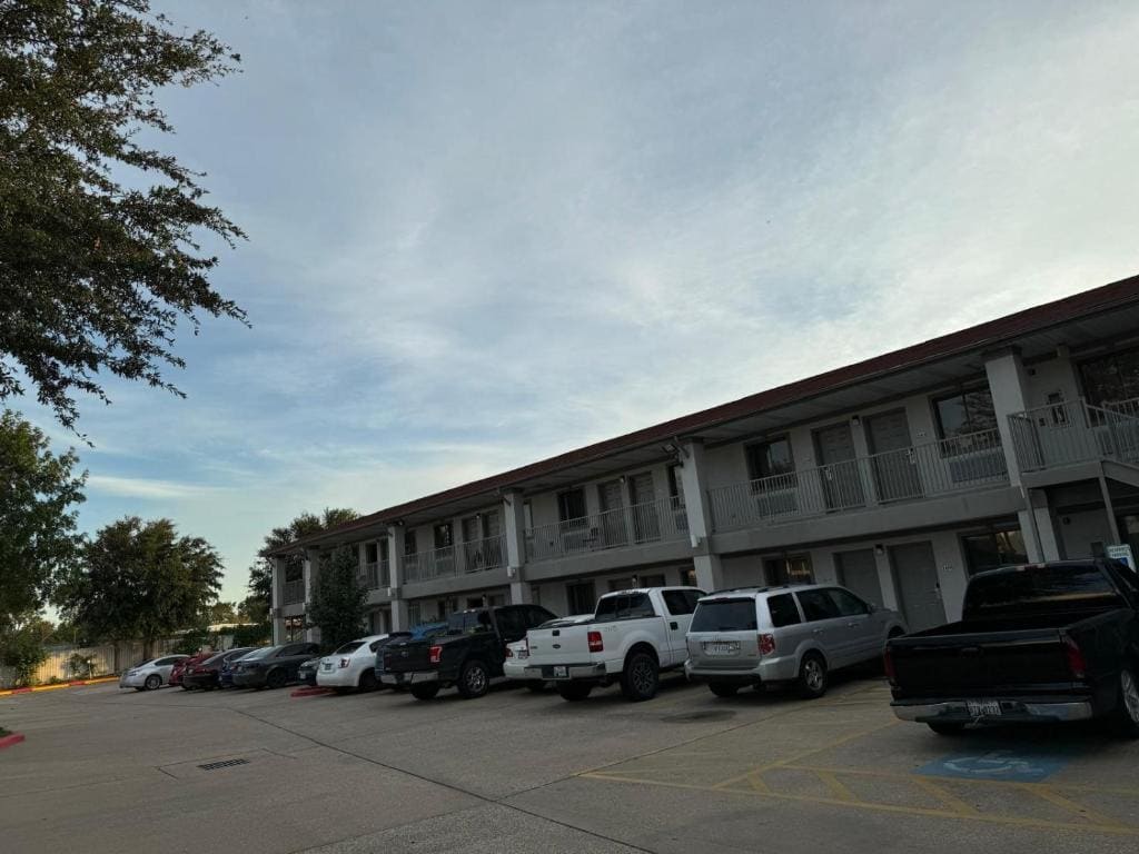 Luxury inn - Main view