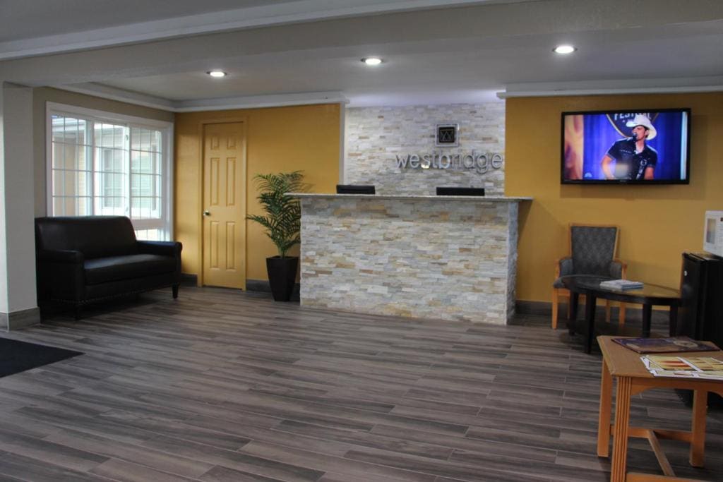 Westbridge Inn & Suites - View 4