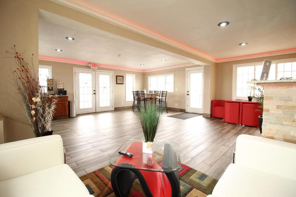 Westbridge Inn & Suites - View 5