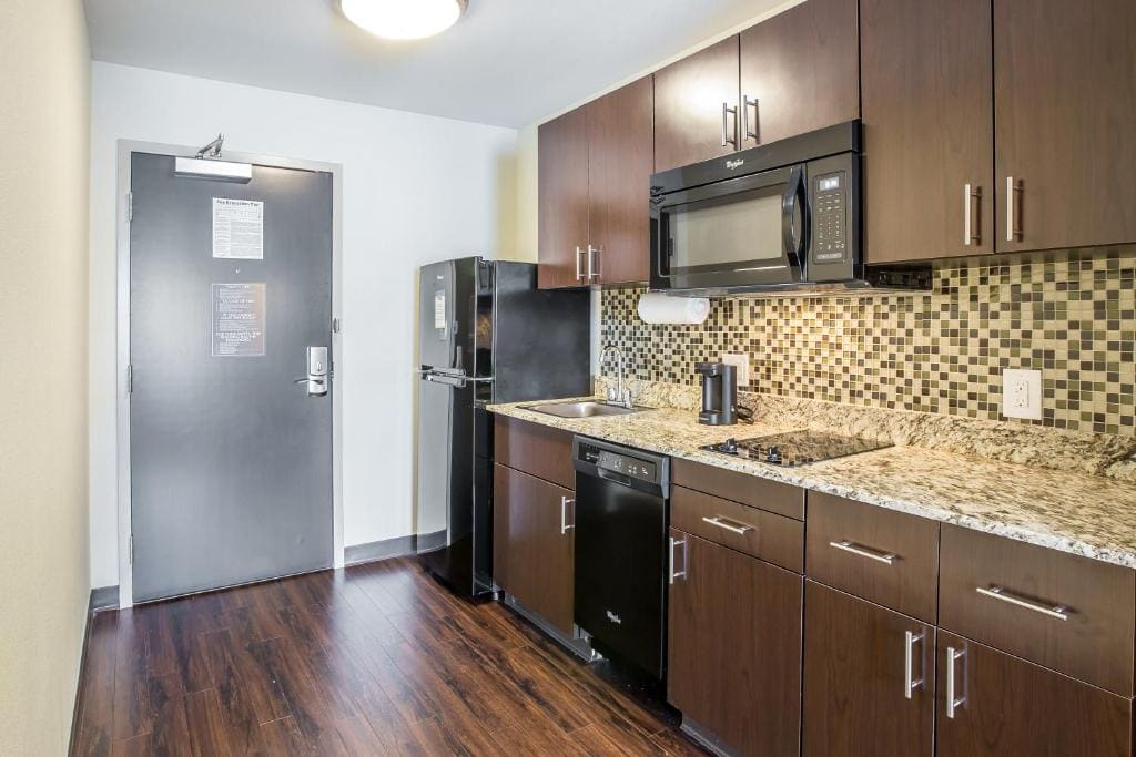 MainStay Suites Cartersville - Main view