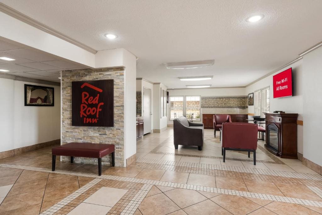 Red Roof Inn College Station - View 5