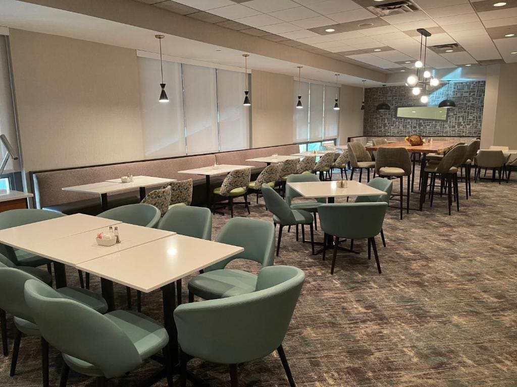Holiday Inn Martinsburg by IHG - View 4