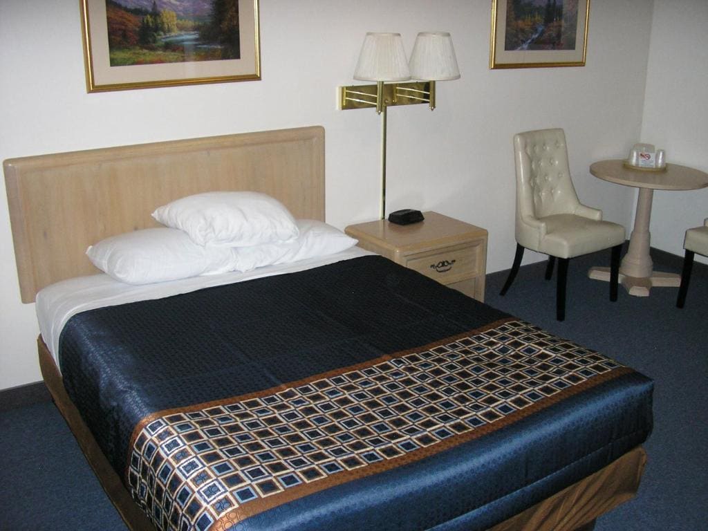 Mecca Motel - View 2
