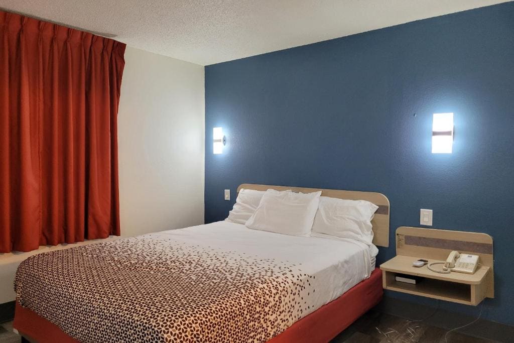 Modern Stay 39 Lakeview By OYO Minonk - View 6