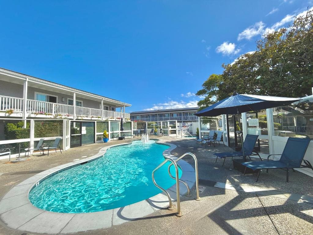 Monterey Bay Lodge - Vista 3