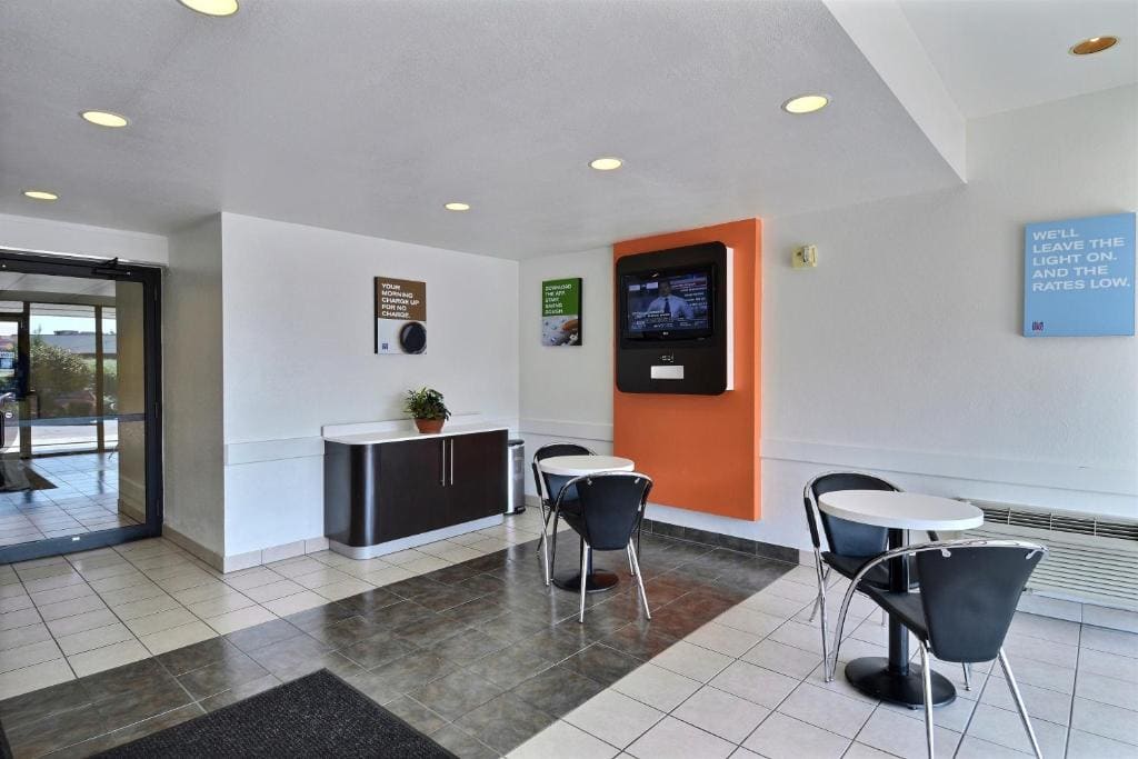 Motel 6-Danvers, MA - Boston North - View 4