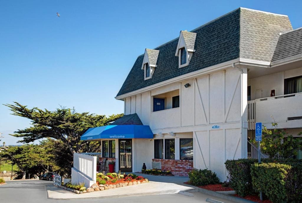 Motel 6-Marina, CA - Monterey - View 5