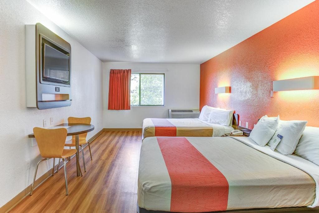 Motel 6-Portland, OR - Tigard West - View 2