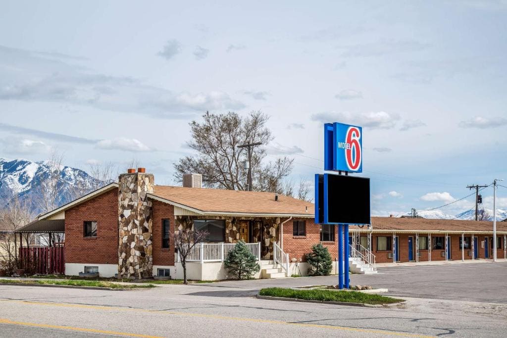 Motel 6 Tremonton, Utah - View 4
