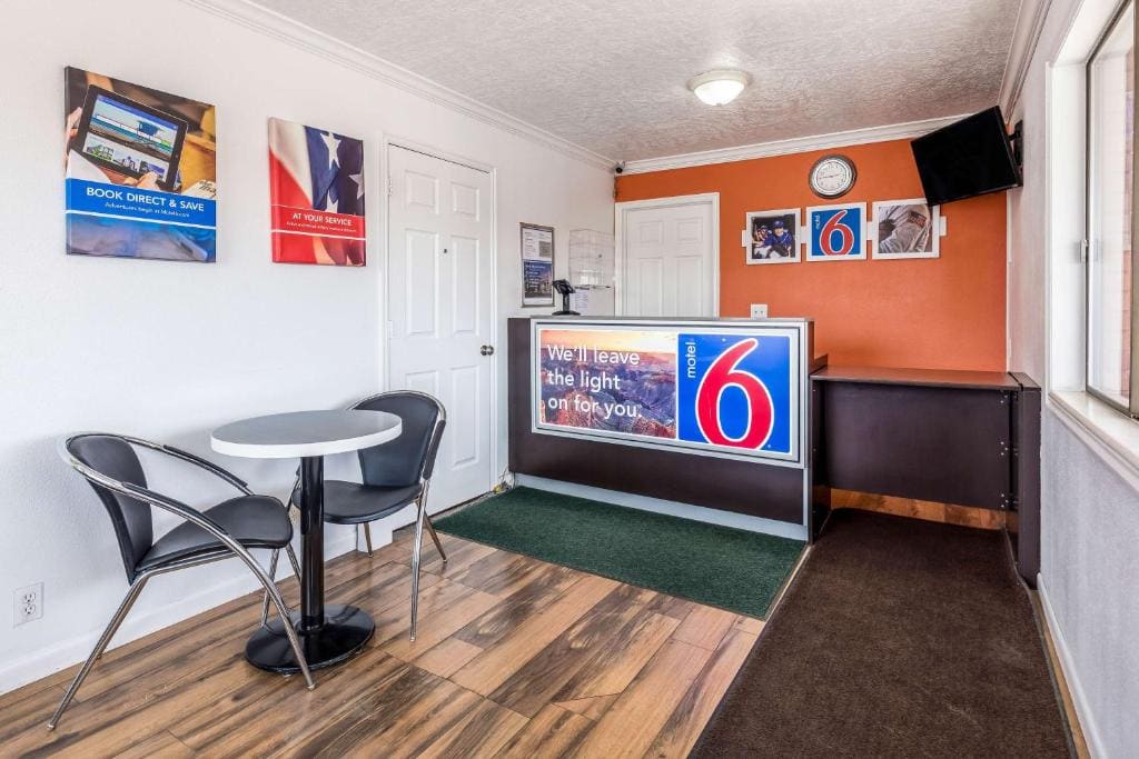 Motel 6 Tremonton, Utah - View 3
