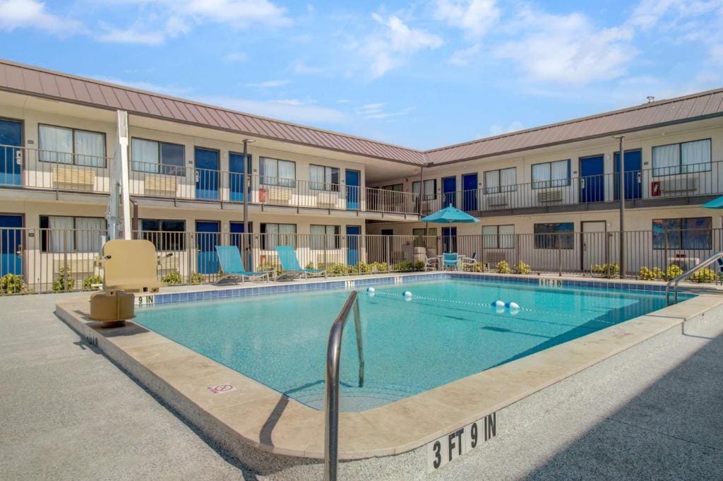 Motel 6-Venice, FL - View 4