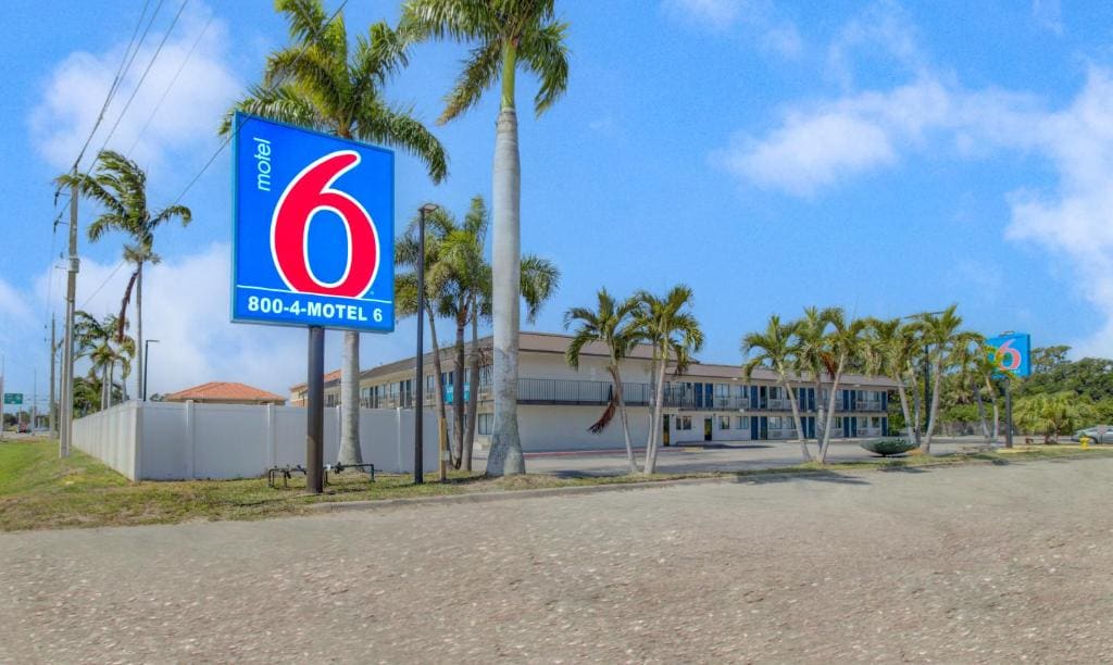 Motel 6-Venice, FL - View 5