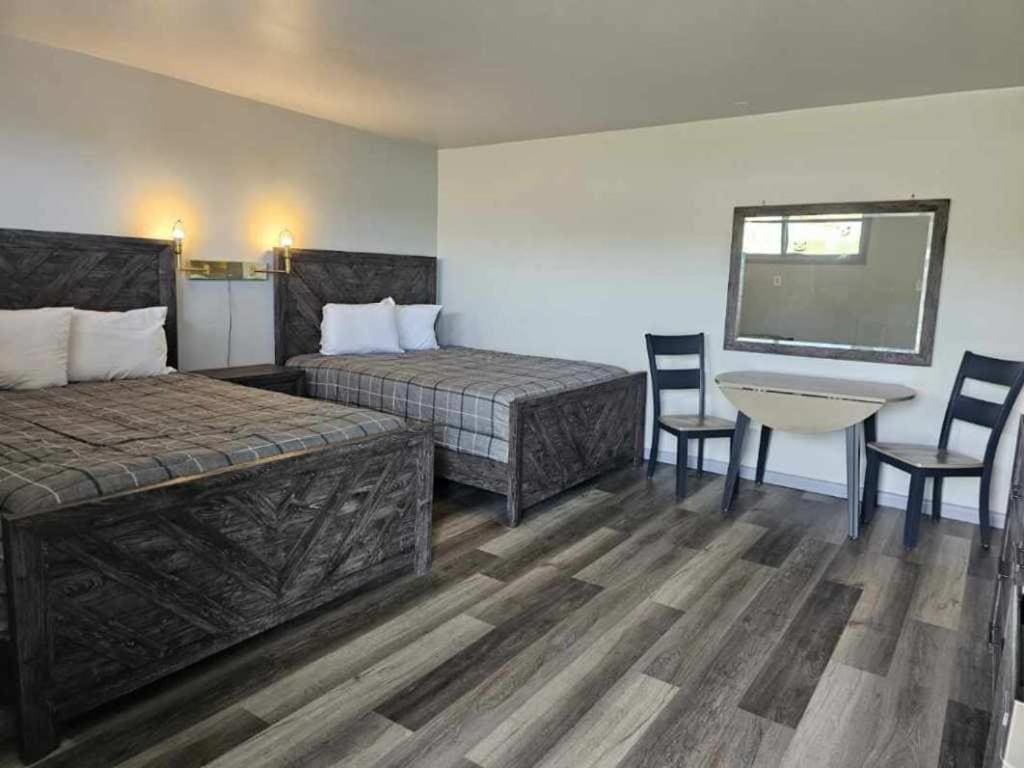 Motel 81 - View 2
