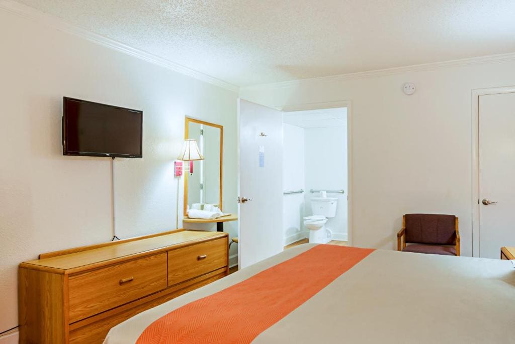 Motel 6-Perry, GA - View 6