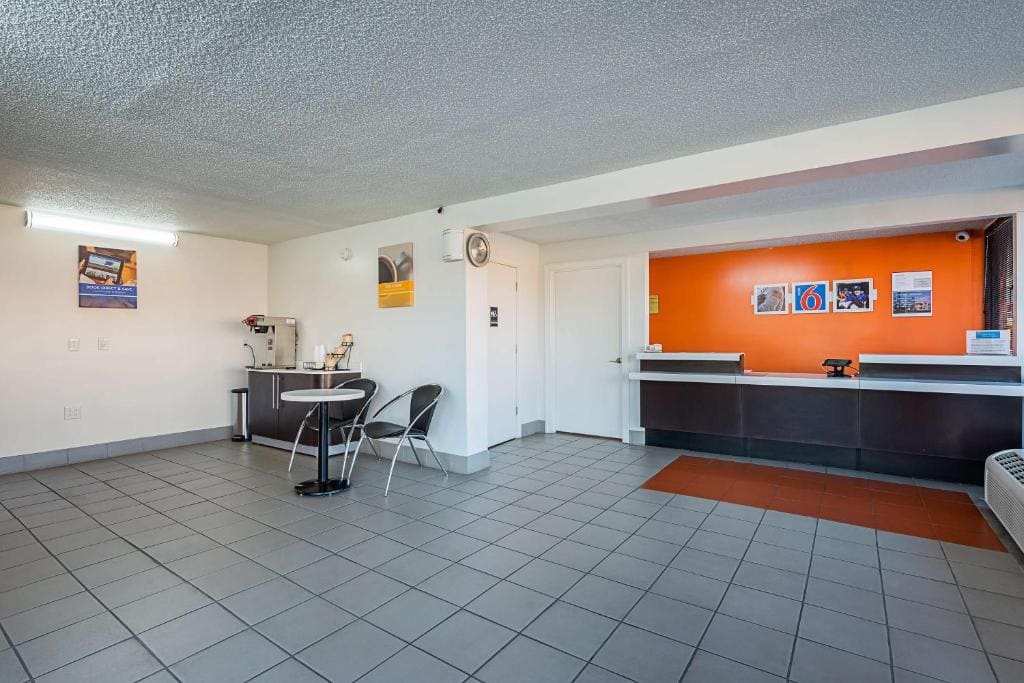 Motel 6-Perry, GA - View 4